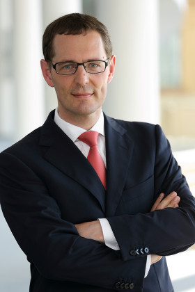 Dr. Florian Fink